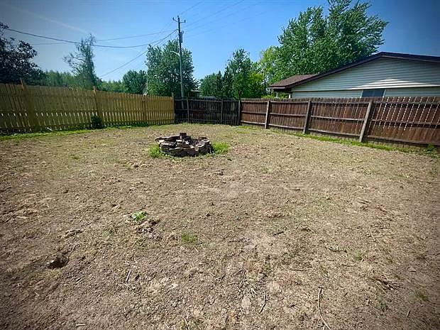 3300 W Hawthorne Ct — Photo 18
