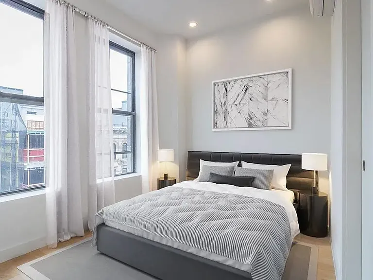 244 E 7th St #8 — Photo 5