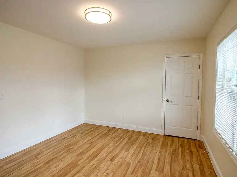 Midway Townhome — Photo 39