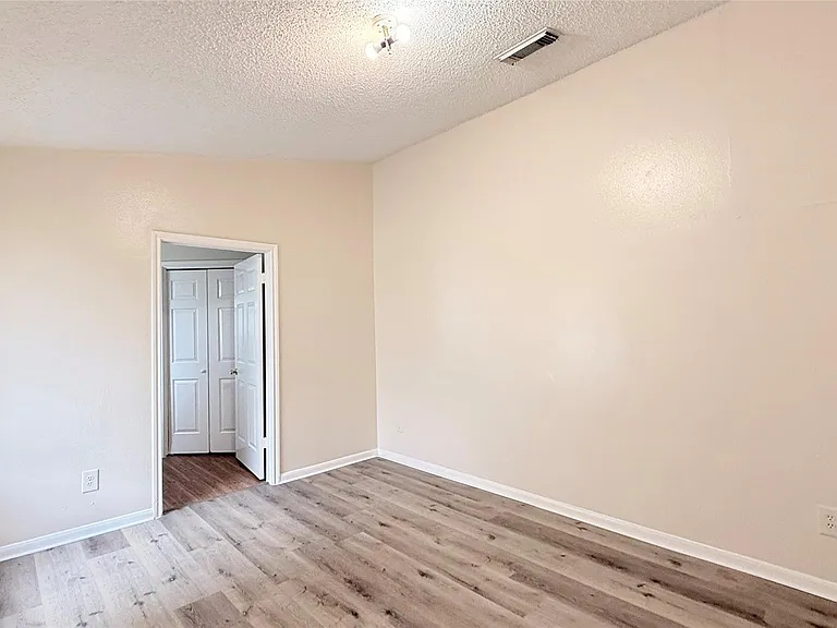 15821 Ridgecroft Rd — Photo 7