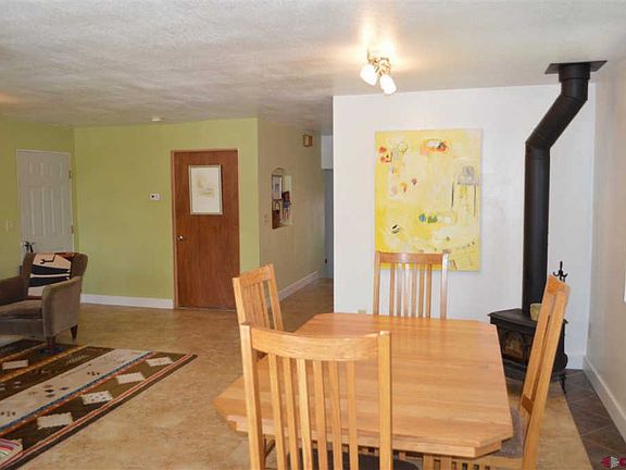 3rd image of 48 E Montezuma Ave