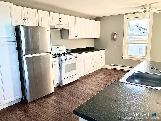 4 bed, 1500 sqft, $3,700 — Photo 4
