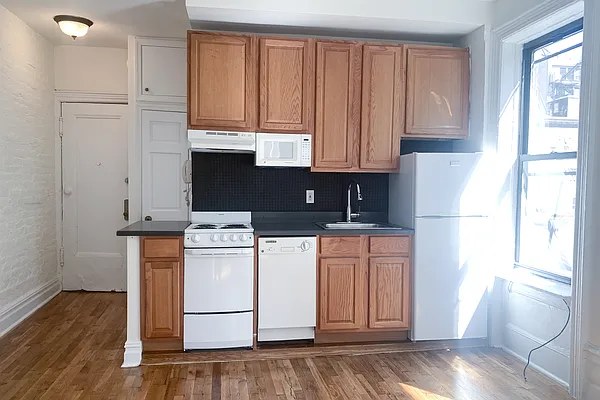 Rented by Corcoran | media 8