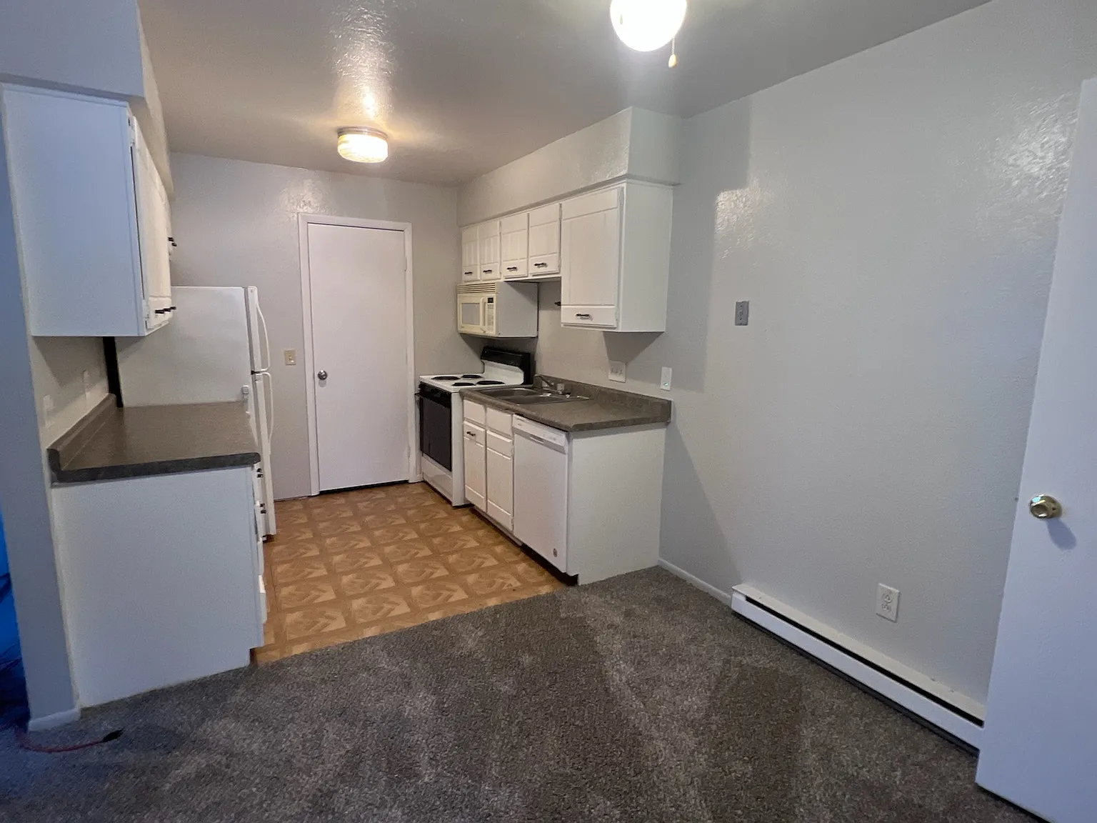 2 bed, 800 sqft, $800 — Photo 4