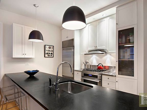 5th image of 110 Livingston St APT 14D