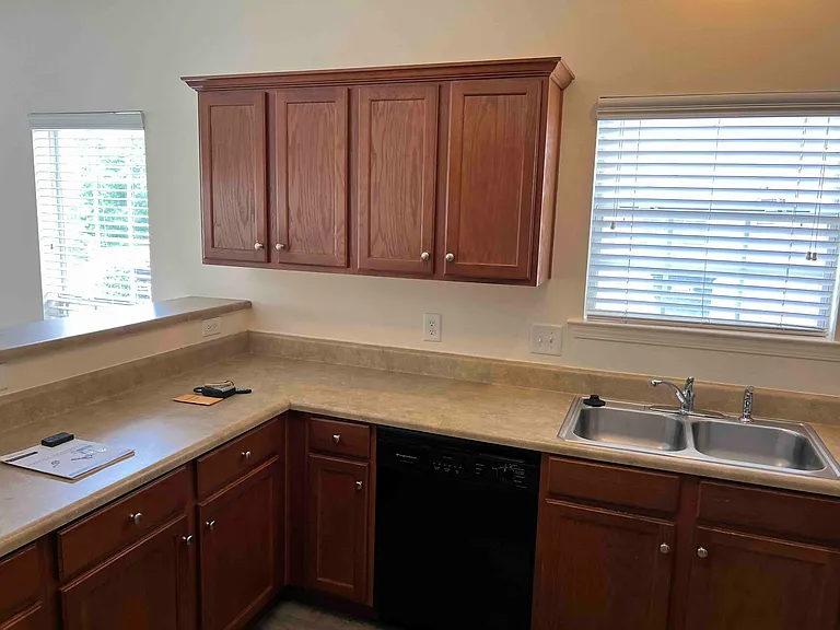 33213B Stables Dr — Photo 8