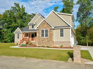 106 Trotters Ln, Charleston, WV 25312