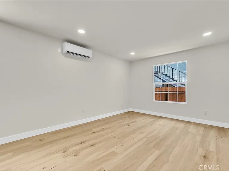 116 N Cornell Ave — Photo 3