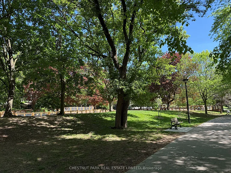 179 Avenue Rd #2 — Photo 21