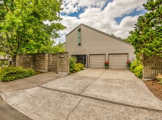 11135 SW Lynnvale Dr, Portland, OR