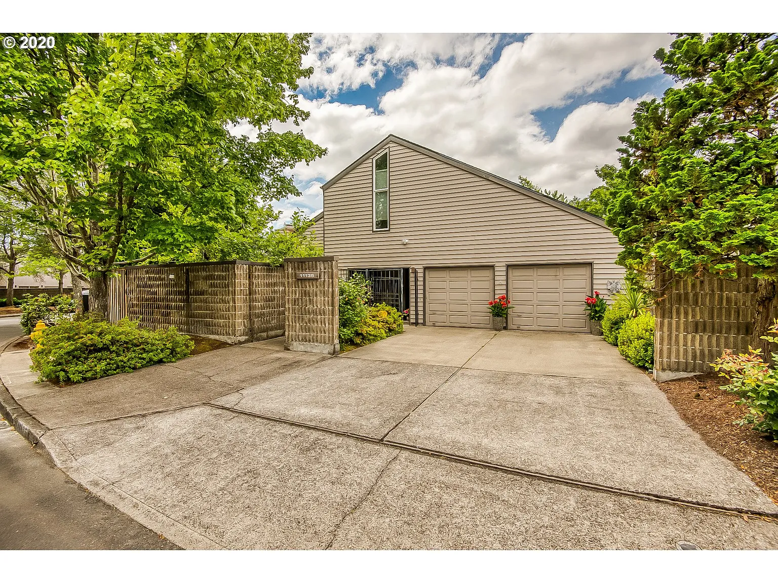 11135 SW Lynnvale Dr photo 1