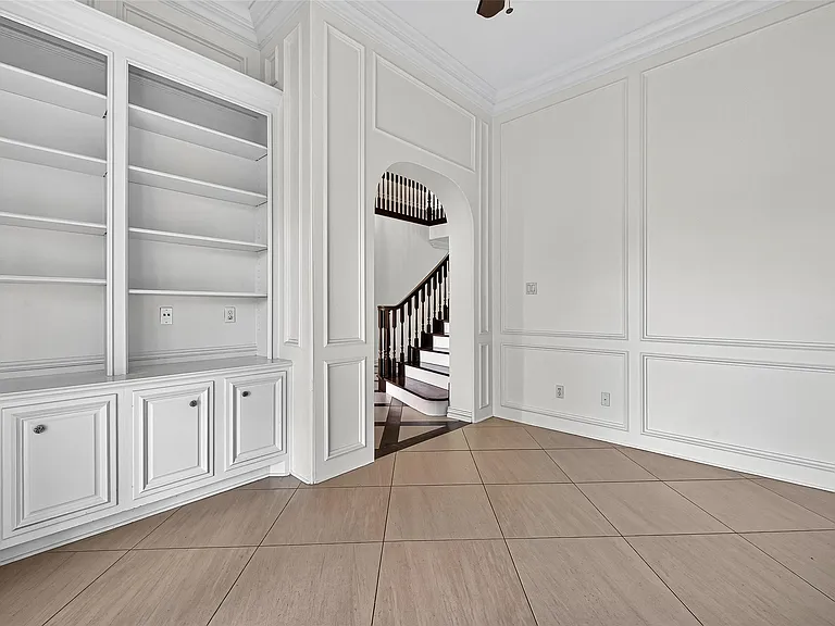 1803 Cottage Landing Ln — Photo 8