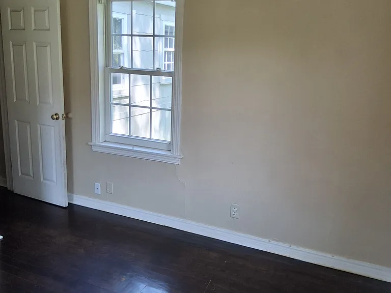 1552 S Elm Ave — Photo 23
