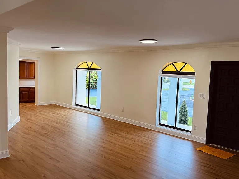 8490 Grand Canal Dr — Photo 3