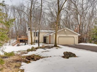 9985 Rolling Oaks Ct, Prior Lake, MN 55372