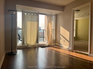 220 Forum Dr #707, Mississauga, ON L4Z 4K1