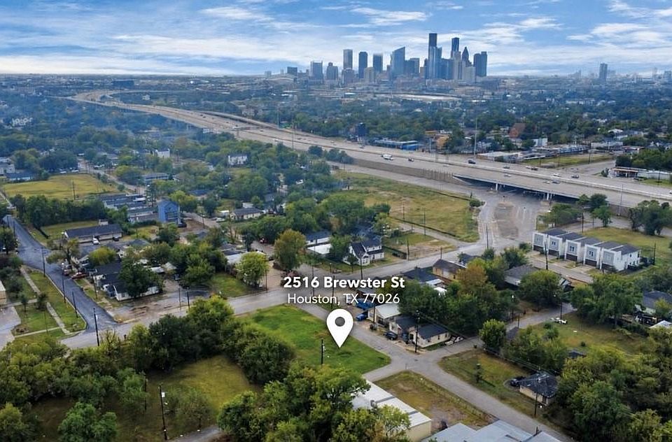 1st image of 2516 Brewster St