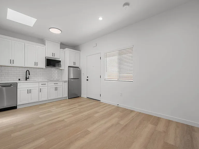 4189 Leimert Blvd #7/8A — Photo 6