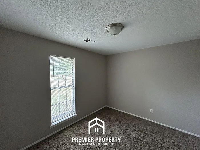 3780 Southbrook Dr — Photo 15