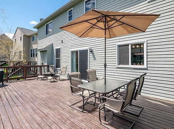 4th image of 746 W Castlebury Cir