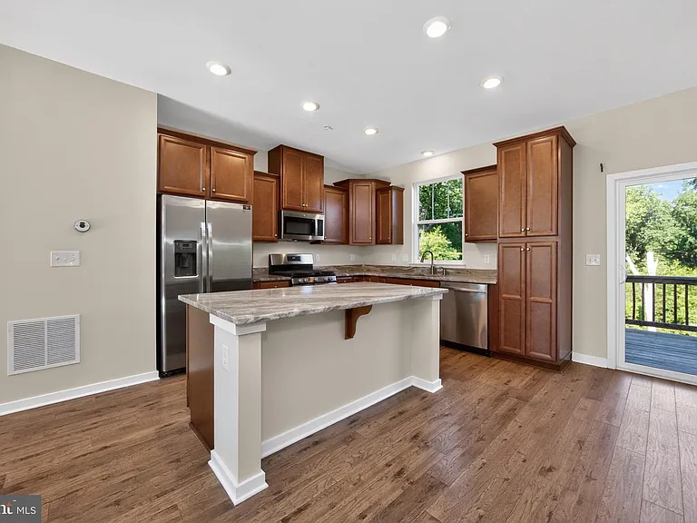 1876 Boulder Dr — Photo 6