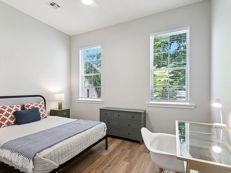7417 Burthe St #1B — Photo 6