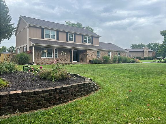 2nd image of 4525 Fairlawn Ct