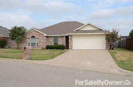 Front yard
						:
						Call Devin McCauley: 817-694-3280