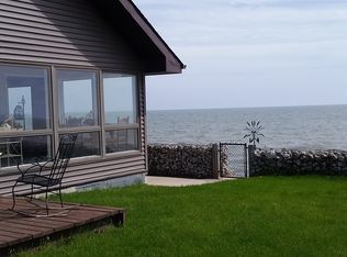 402 Ricoma Beach Rd, Bay City, MI 48706