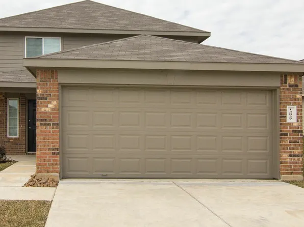 13827 Winding Path Ln, Willis, TX 77378