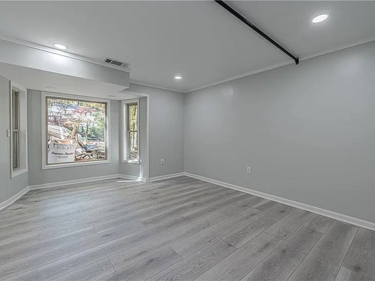 435 Little Pines Ct — Photo 10