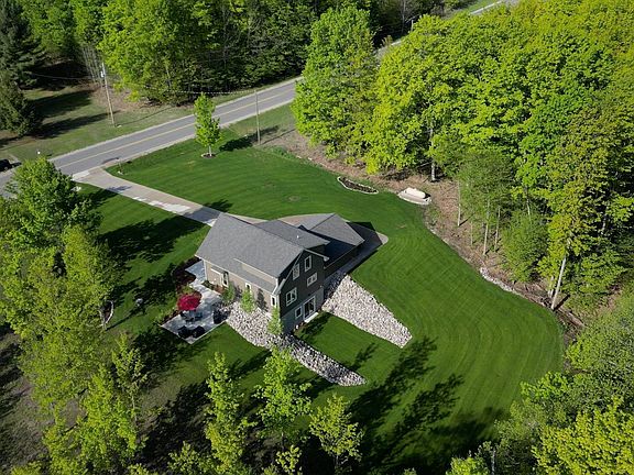 3rd image of 2013 E Kasson Rd