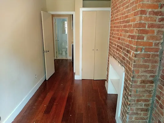 Rented by Point NYC | media 9