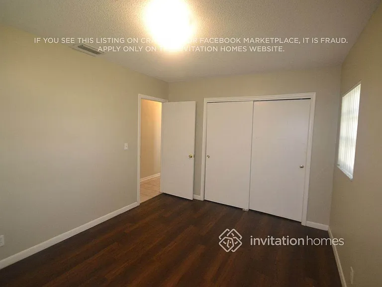 1100 SW 70th Ter — Photo 8