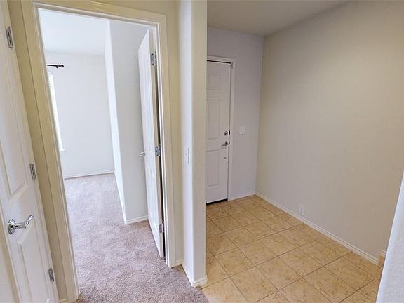4th image of 15968 Avenel Way
