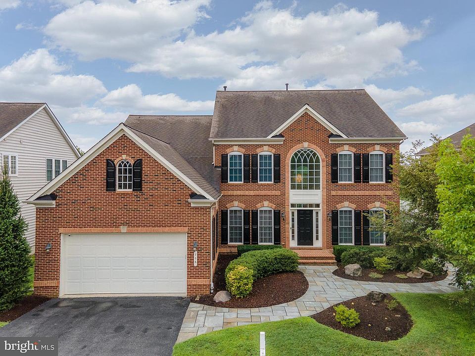 1st image of 706 Glenbrook Dr
