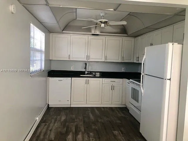 New Hampton At Century Vi — Photo 3