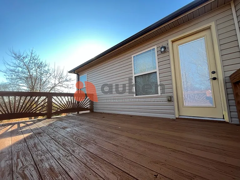 7302 Klingler Ln — Photo 5