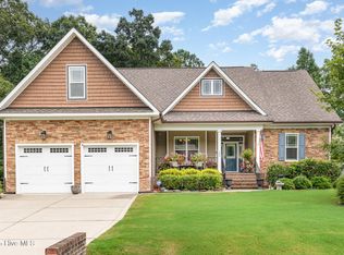 106 Summit Overlook Dr, Clayton, NC 27527