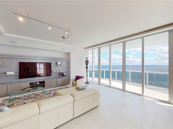 3rd image of 16001 Collins Avenue #2701
