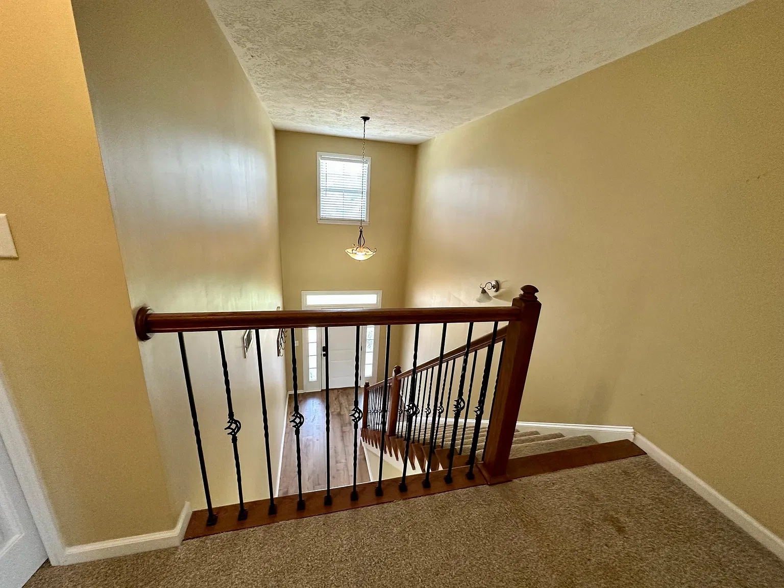 1102 Grove Landing Ln — Photo 3