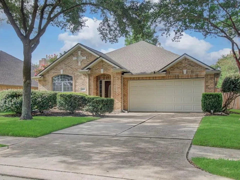 10004 Chestnut Creek Way
