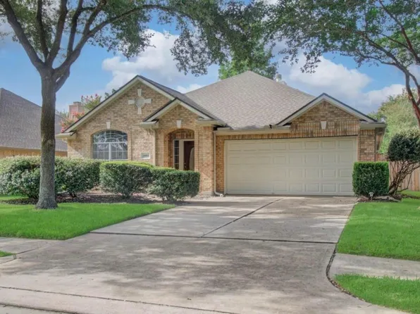 10004 Chestnut Creek Way, Pearland, TX 77584