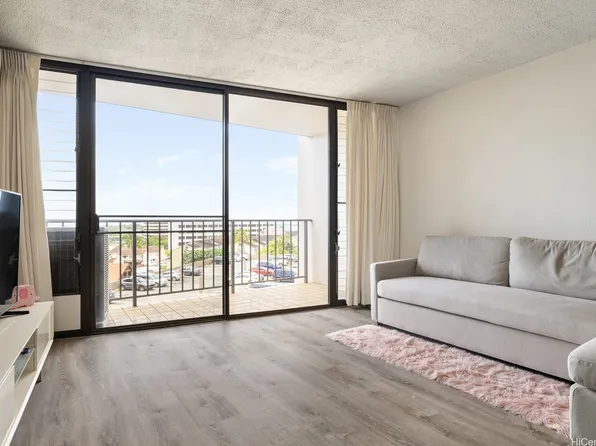 98-487 Koauka Loop APT B401, Aiea, HI 96701