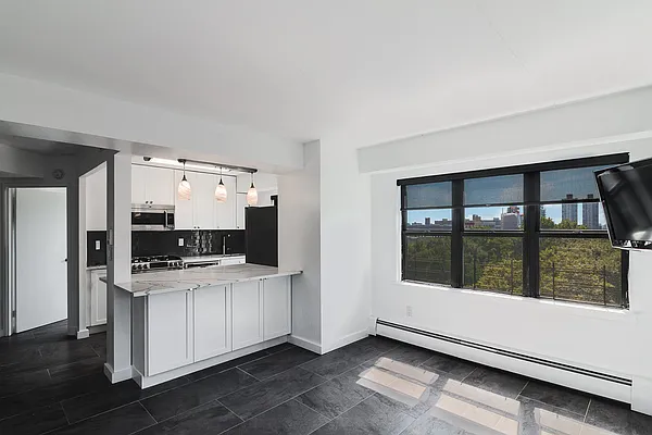 Rented by Keller Williams NYC | media 16