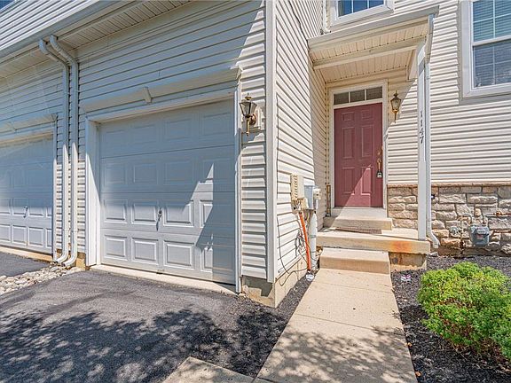4th image of 1147 Tudor Dr