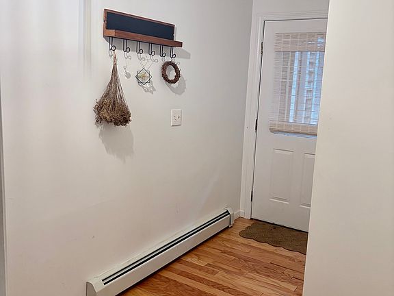 4th image of 127 Songbird Lane #127