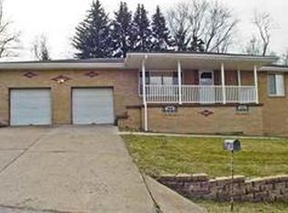 118 Hillcrest Rd, Weirton, WV 26062