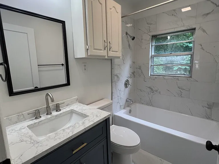 905 Lynn Dale Ln — Photo 12