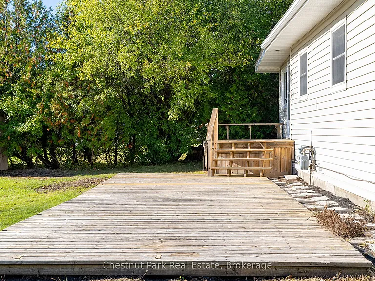35 Saint Clair St — Photo 6